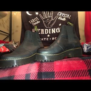 Black airwair Dr.Martens Chelsea boots 7.5